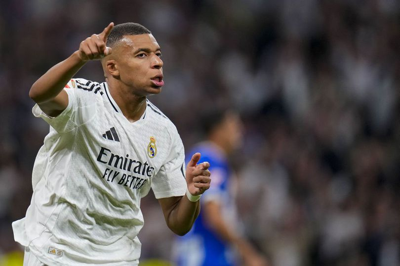 Real Madrid vs AC Milan: Mike Maignan Siap Tahan Serangan Kylan Mbappe